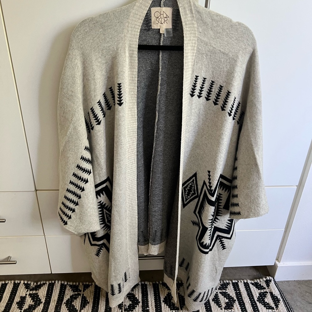 Chasor Cream & Gray Patterned Women's Sweater - Picture 11 of 11